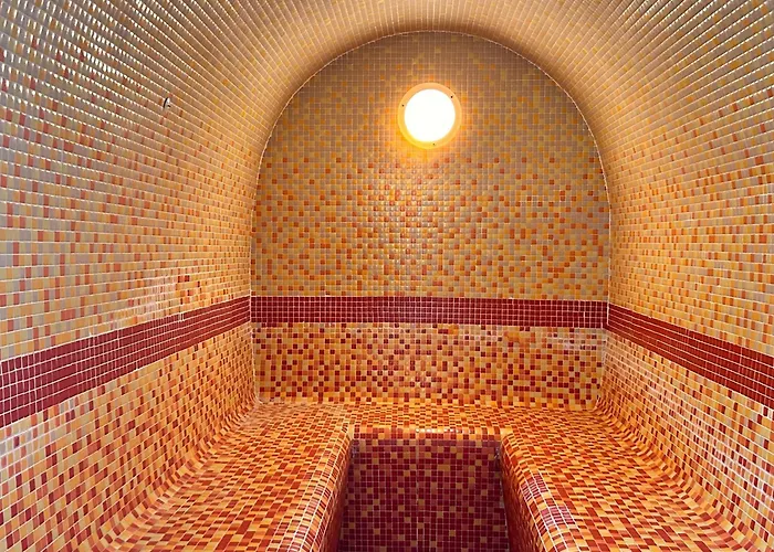 Hotel Monarque Park 4*