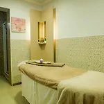Monarque Park 4*