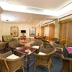 Monarque Park Hotel 4*