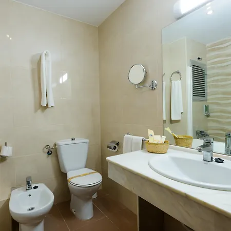 ホテル Monarque Park フエンヒロラ