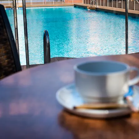 Monarque Park ホテル