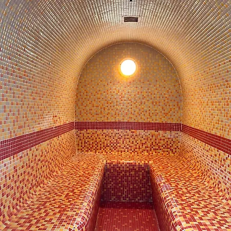 Ξενοδοχείο Monarque Park 4*