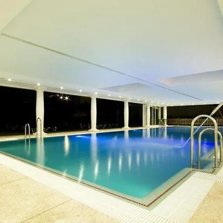 Monarque Park 4*