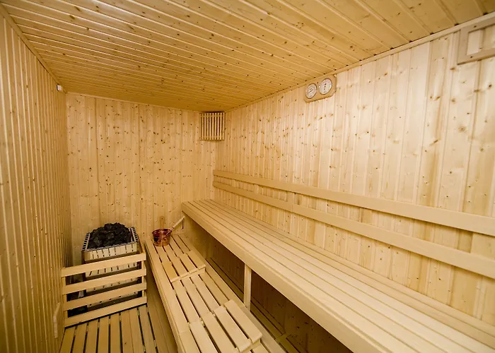 Monarque Park Отель Фуэнхирола