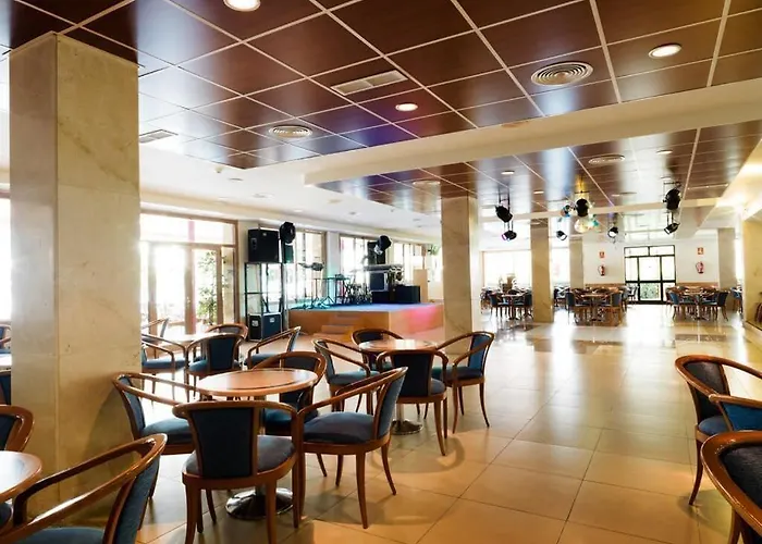 Monarque Park Отель