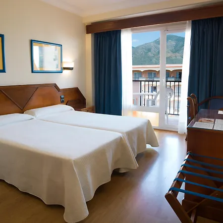 Готель Monarque Park 4*