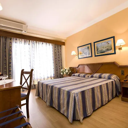 Monarque Park Готель 4*