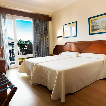 Monarque Park 4*